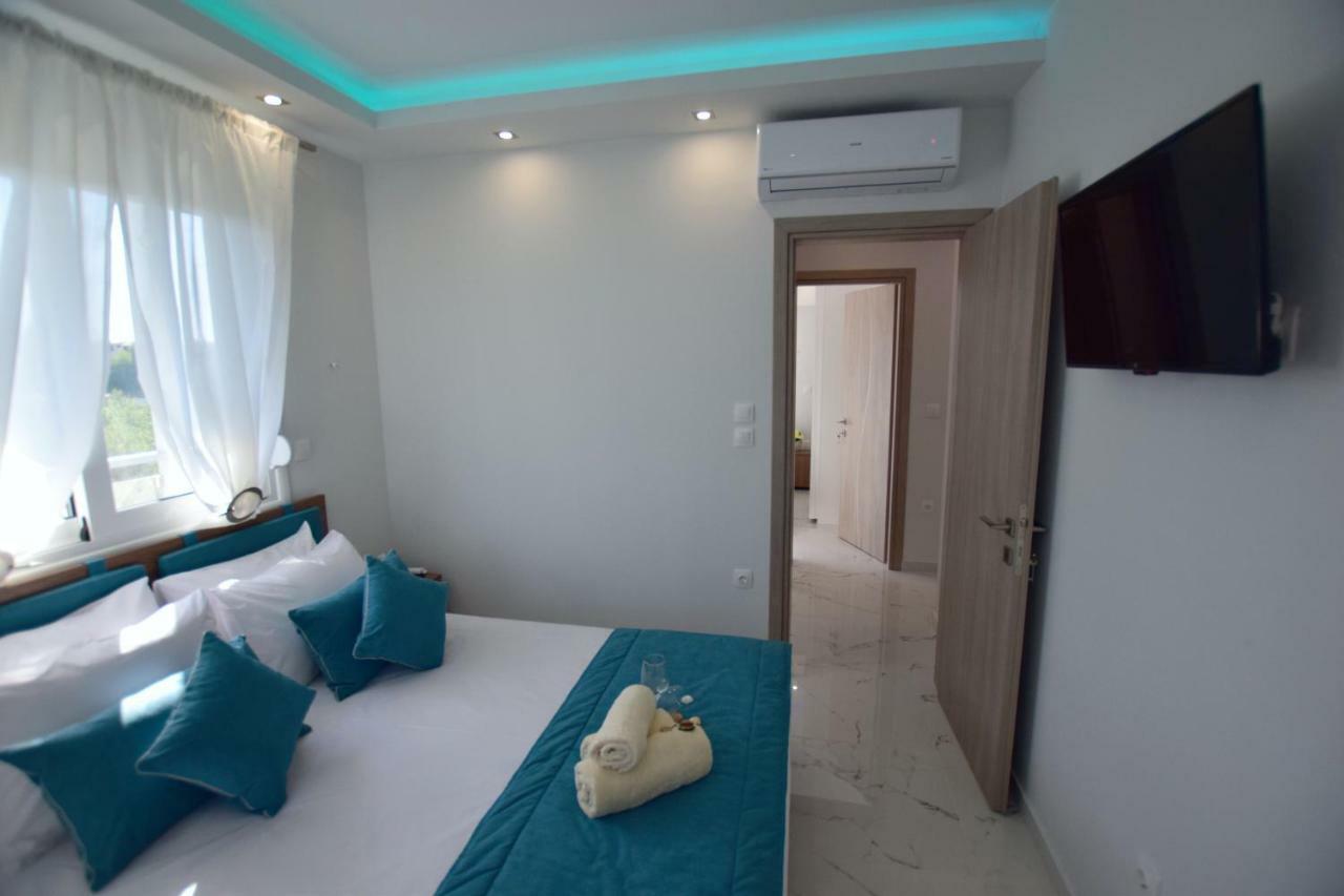 V Luxury Suites Toroni 3 Exterior photo