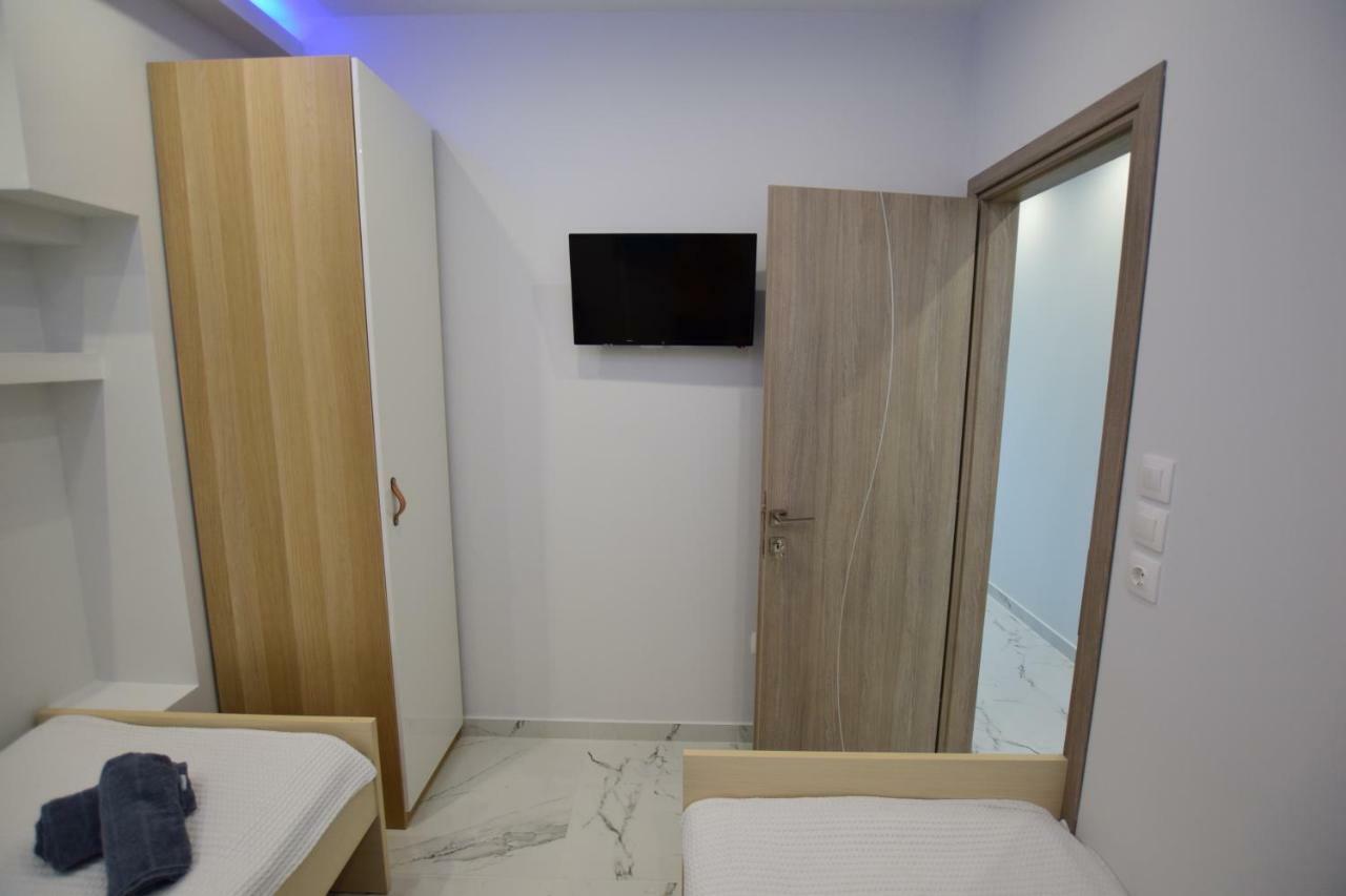 V Luxury Suites Toroni 3 Exterior photo