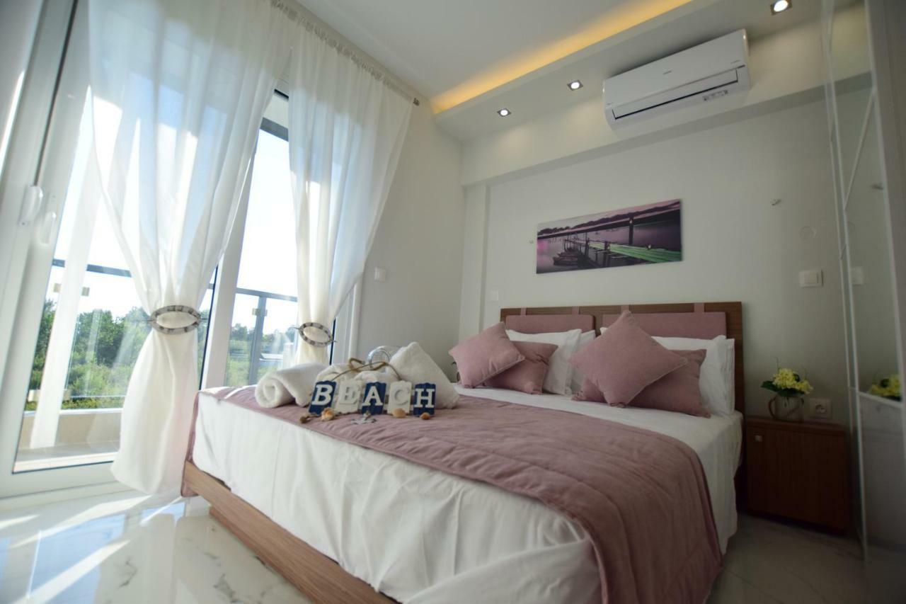 V Luxury Suites Toroni 3 Exterior photo