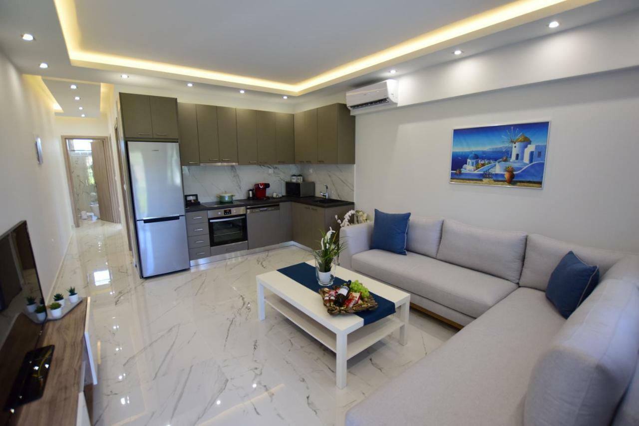 V Luxury Suites Toroni 3 Exterior photo
