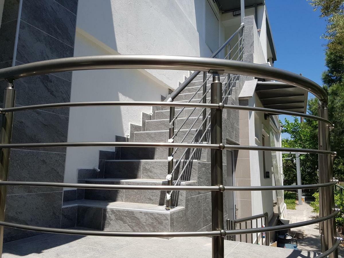 V Luxury Suites Toroni 3 Exterior photo